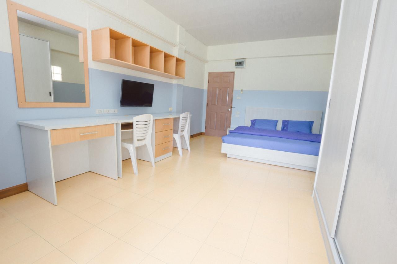 Jiruspon Mansion Hotel บางแสน ภายนอก รูปภาพ